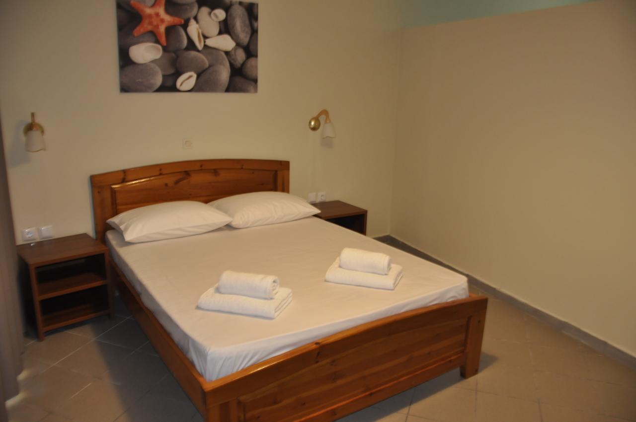 Zotos Apartment Himare Exteriör bild