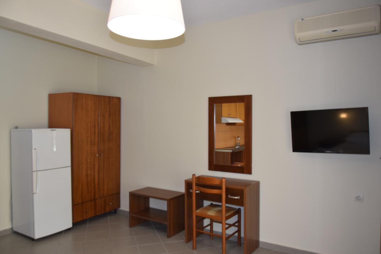 Zotos Apartment Himare Exteriör bild