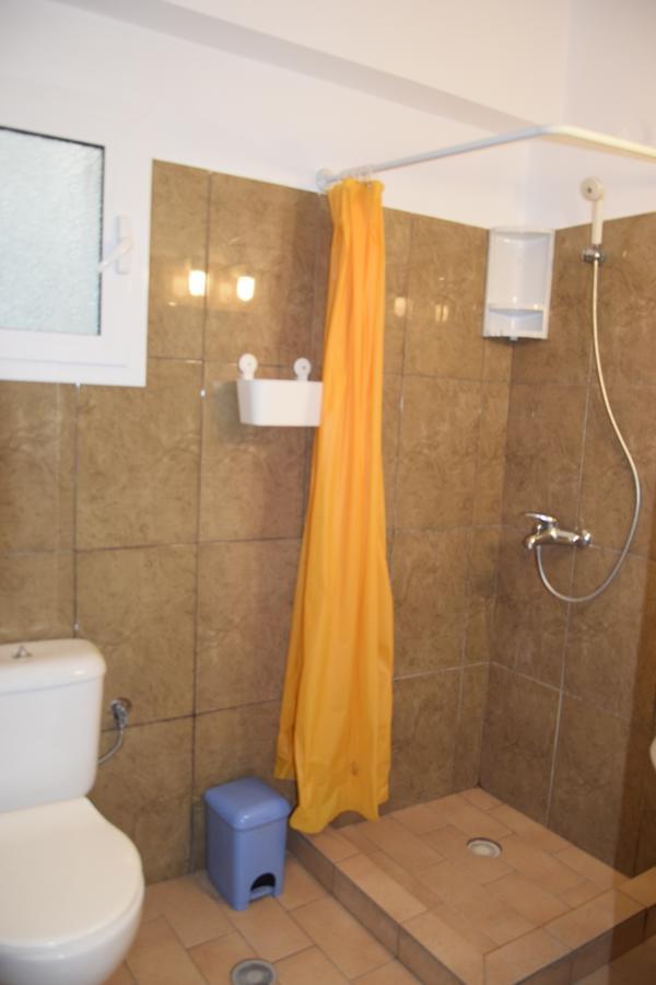 Zotos Apartment Himare Exteriör bild
