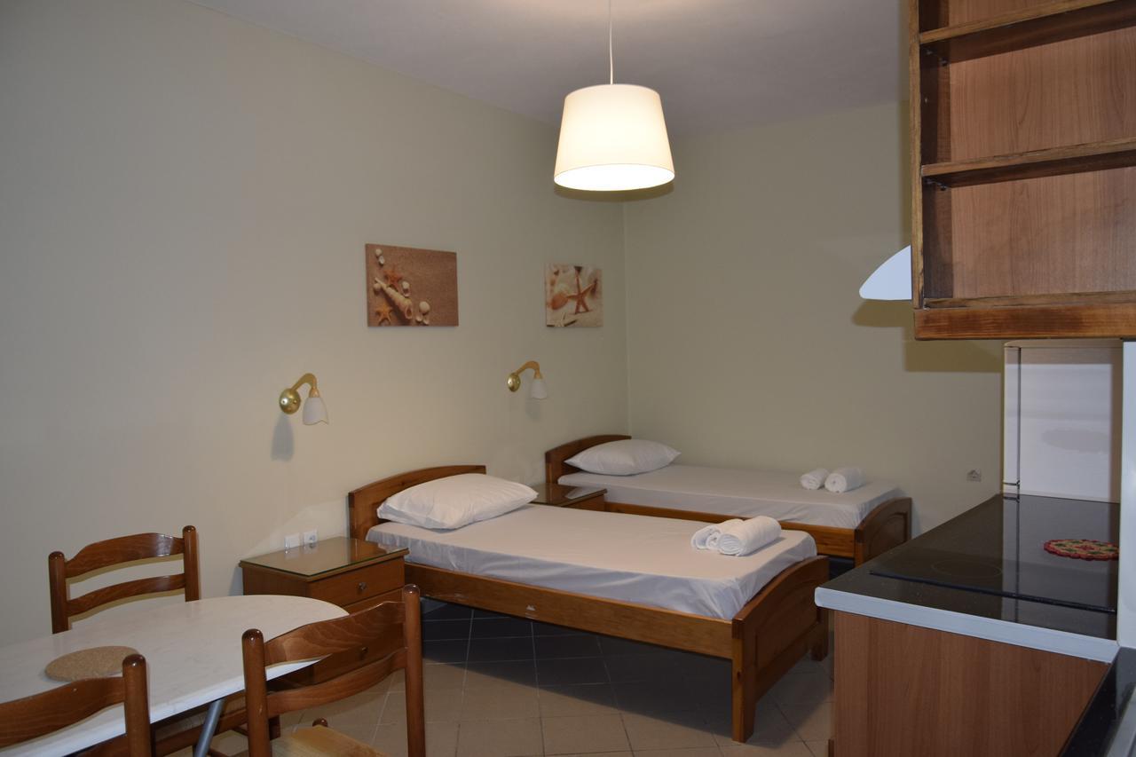 Zotos Apartment Himare Exteriör bild
